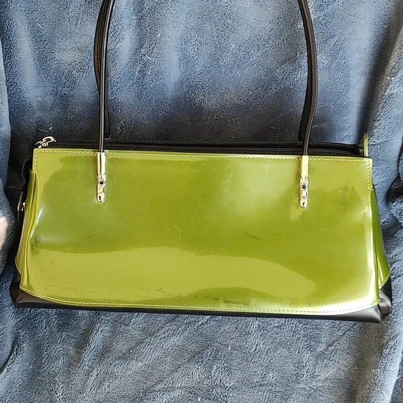 Beijo faux leather green/black color block shoulder bag. GUC. Preloved - Picture 3 of 15